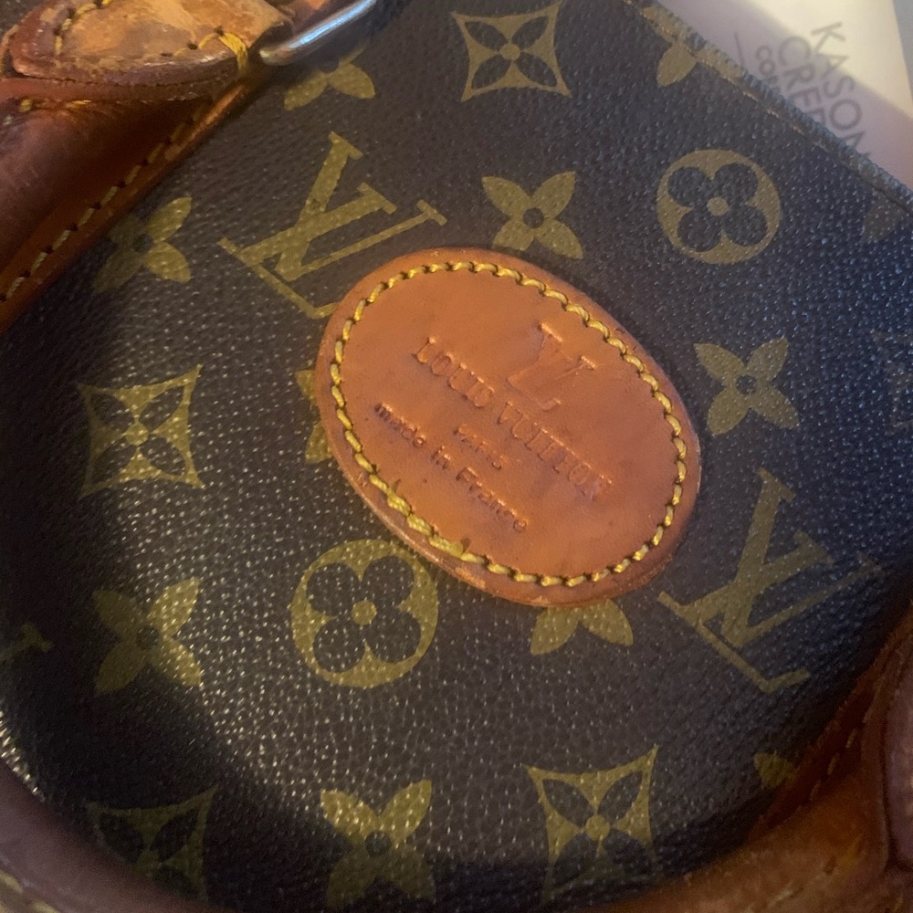 Louis Vuitton purse